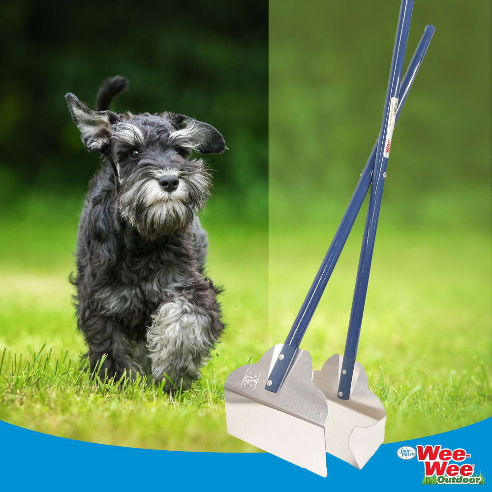 045663182007-four-paws-plain-sanitary-dog-pooper-scooper-lifestyle