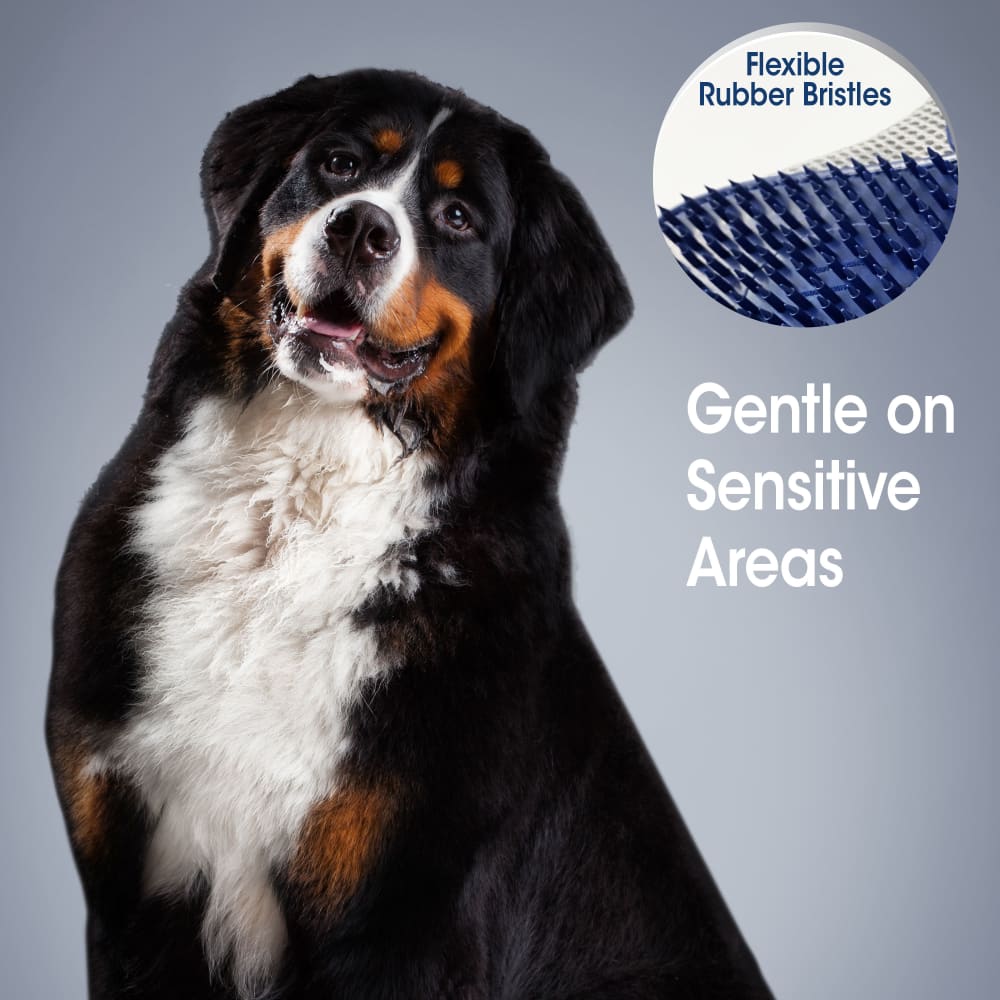 045663970987-fourpaws-professional-series-love-glove-grooming-mitt-lifestyle